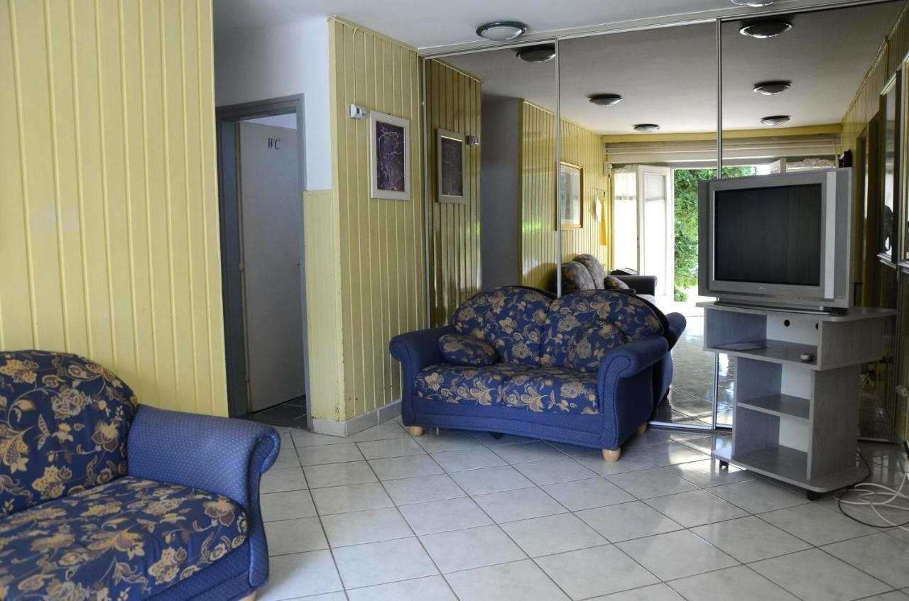 Samson Apartment ไฮจ์ดุสโซบอสโล ห้อง รูปภาพ